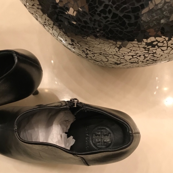 Tory Burch - Picture 2 of 3